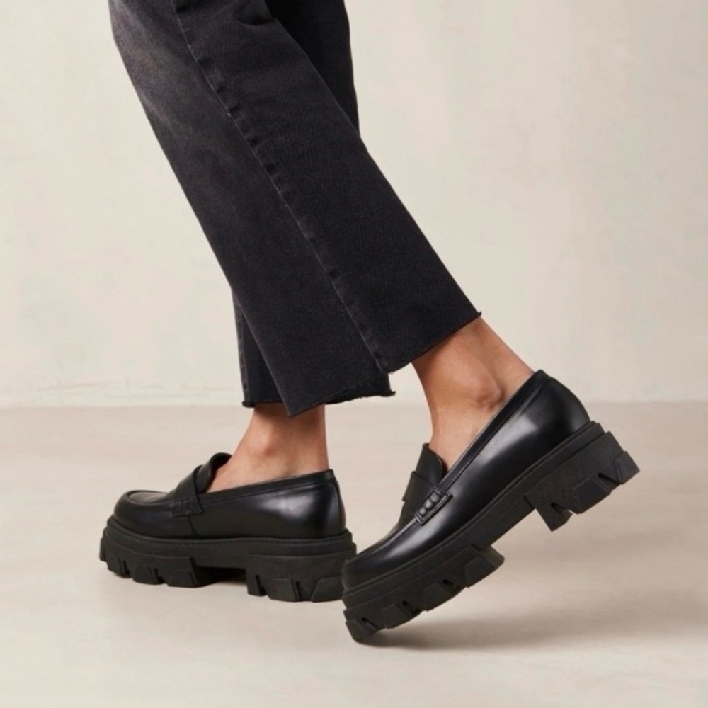 Alohas Trailblazer Chunky Loafers Black leather lug sole size 38